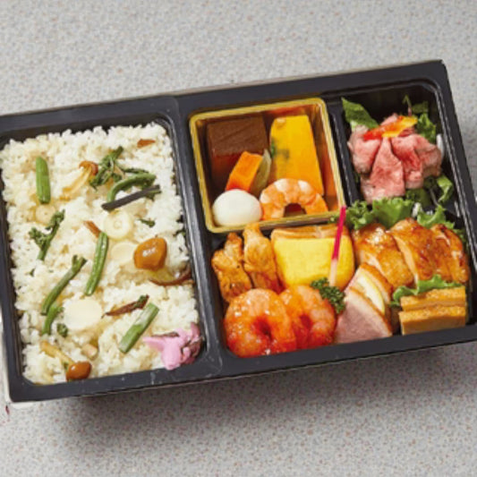 春夏秋冬：柏（かしわ） 山菜ときのこの おこわ弁当